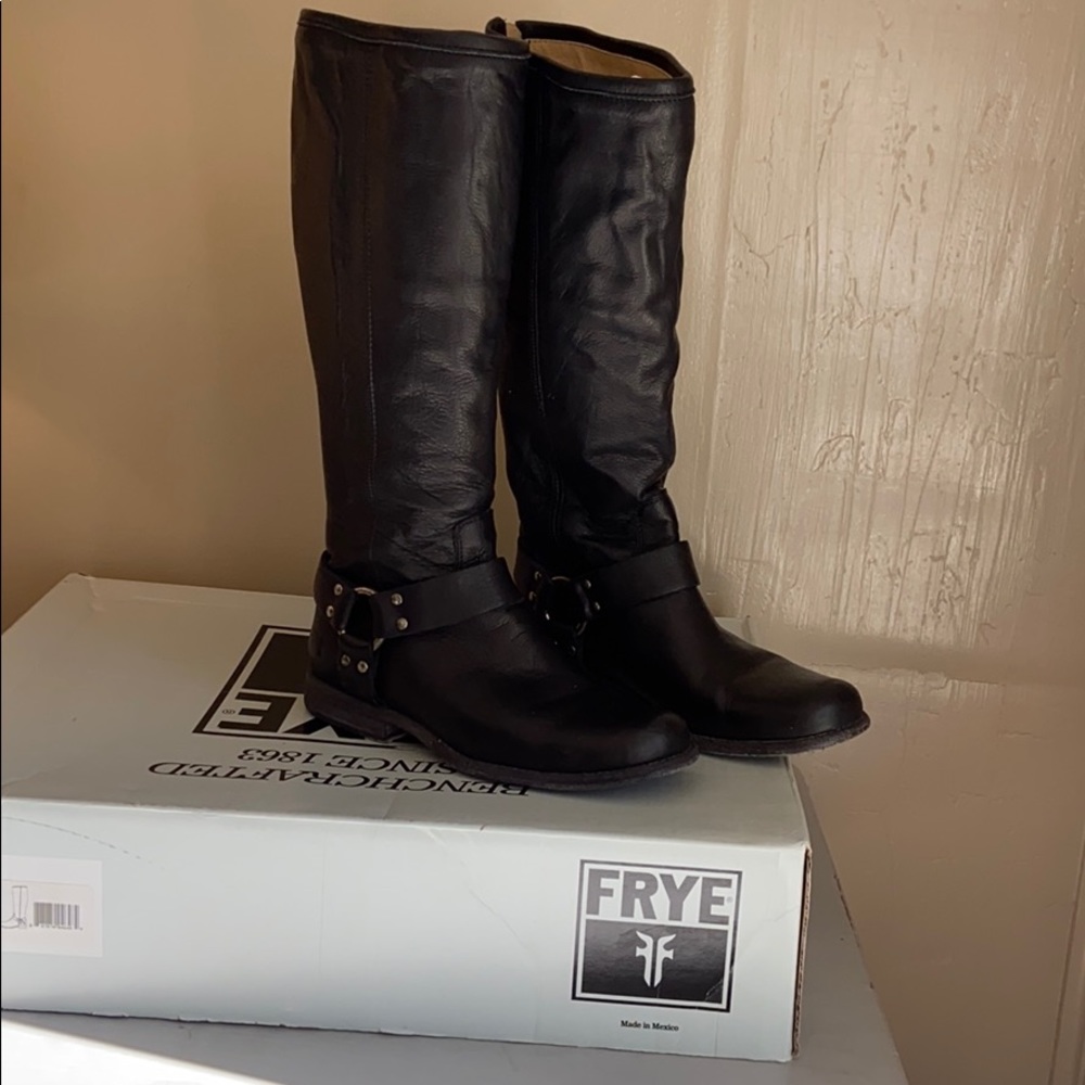 Black Frye Boots Extended Calf size 8